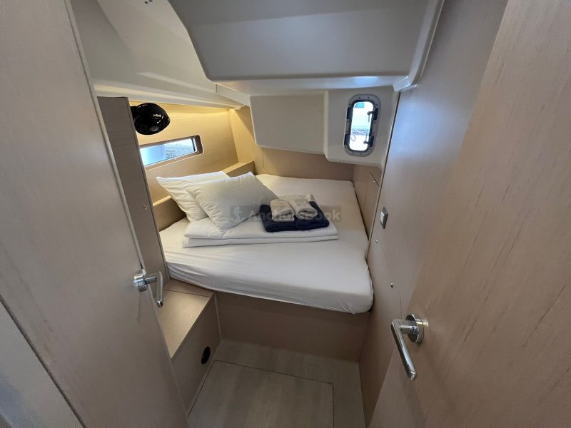 Oceanis 40.1 - Beneteau - Cosmic Dancer - Full Week Charter In Split, Croatia | AnchorsBook Photo Oceanis 40.1 - Beneteau - Cosmic Dancer - Full Week Charter In Split, Croatia