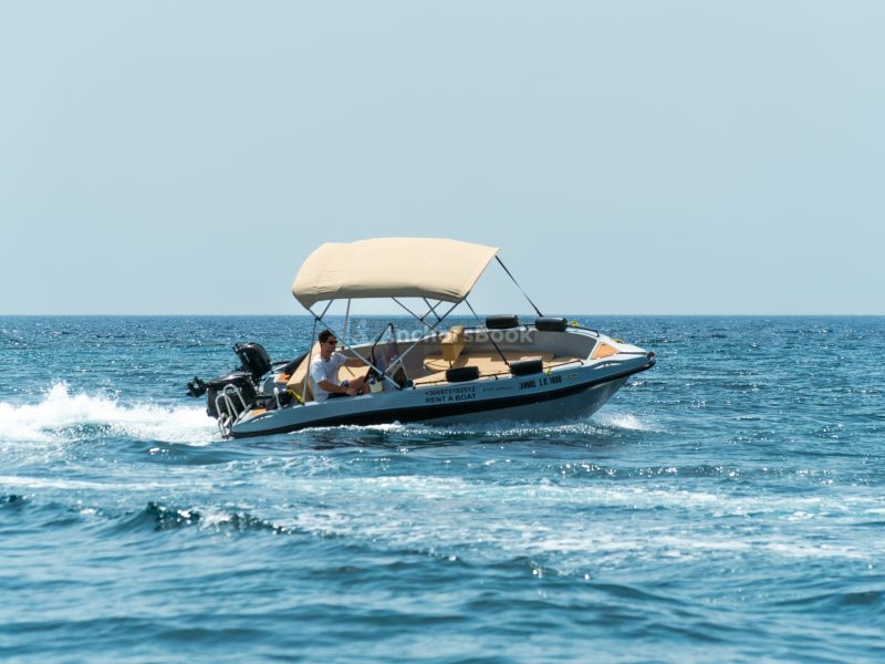 Half Day Boat rental in Santorini- No license required | AnchorsBook Photo Half Day Boat rental in Santorini- No license required