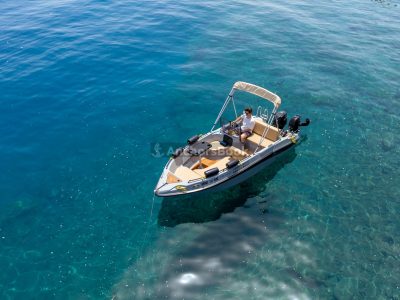 Half Day Boat rental in Santorini- No license required