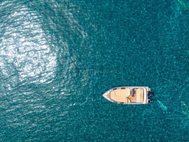 Rent a Boat in Santorini for 5 Hours- No license required | AnchorsBook Photo Rent a Boat in Santorini for 5 Hours- No license required