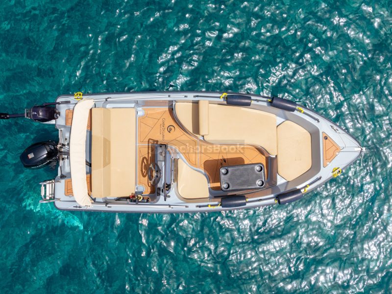 Rent a Boat in Santorini for 5 Hours- No license required | AnchorsBook Photo Rent a Boat in Santorini for 5 Hours- No license required
