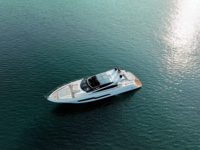 Sunseeker Predator 82ft