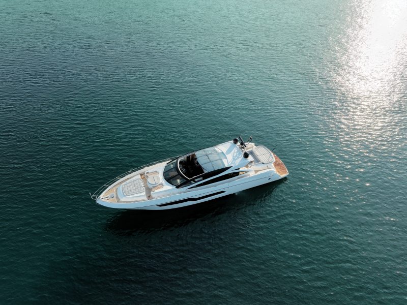 Sunseeker Predator 82ft | AnchorsBook Photo Sunseeker Predator 82ft