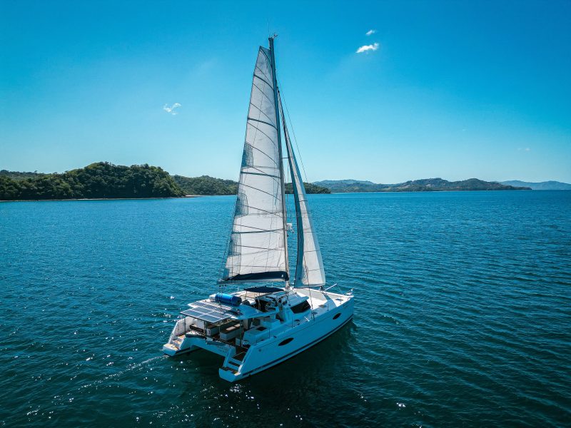 Fountaine Pajot Helia 44ft | AnchorsBook Photo Fountaine Pajot Helia 44ft