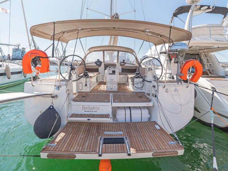 Jeanneau Sun Odyssey 490 Full Week Yacht Charter | AnchorsBook Photo Jeanneau Sun Odyssey 490 Full Week Yacht Charter