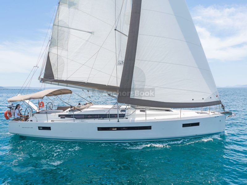 Jeanneau Sun Odyssey 490 Full Week Yacht Charter | AnchorsBook Photo Jeanneau Sun Odyssey 490 Full Week Yacht Charter