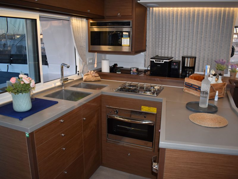 CATAMARAN Lagoon 450F, Catamaran Lagoon 42 - Full Week Luxury Charter | AnchorsBook Photo CATAMARAN Lagoon 450F, Catamaran Lagoon 42 - Full Week Luxury Charter