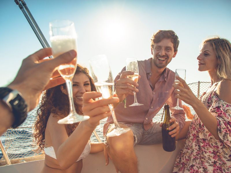Luxury Yacht Hourly Rental In Portugal - Food & Drinks Included (3 Hours Minimum) | AnchorsBook Photo Luxury Yacht Hourly Rental In Portugal - Food & Drinks Included (3 Hours Minimum)