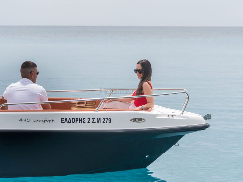 Milos Eldoris 2 Nireus Black (full day rental) - No license required | AnchorsBook Photo Milos Eldoris 2 Nireus Black (full day rental) - No license required