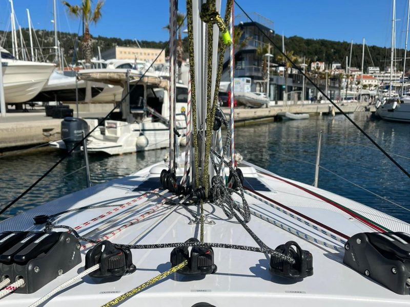 First 27 Beneteau - Suferina - Full Week Charter In Split, Croatia | AnchorsBook Photo First 27 Beneteau - Suferina - Full Week Charter In Split, Croatia