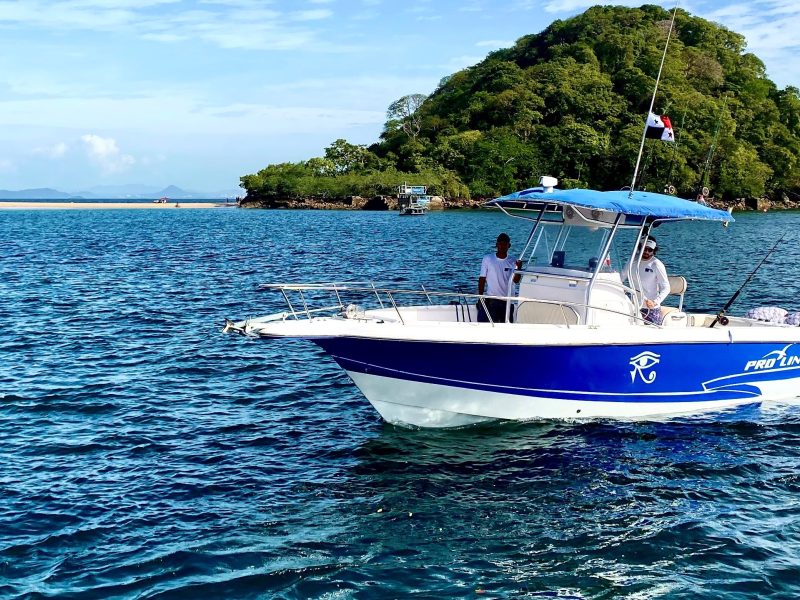 Half-Day 4 Hour Private Cruising and Fishing Tour at Panama Bay | AnchorsBook Photo Half-Day 4 Hour Private Cruising and Fishing Tour at Panama Bay