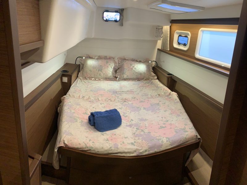 CATAMARAN Lagoon 450F, Catamaran Lagoon 42 - Full Week Luxury Charter | AnchorsBook Photo CATAMARAN Lagoon 450F, Catamaran Lagoon 42 - Full Week Luxury Charter