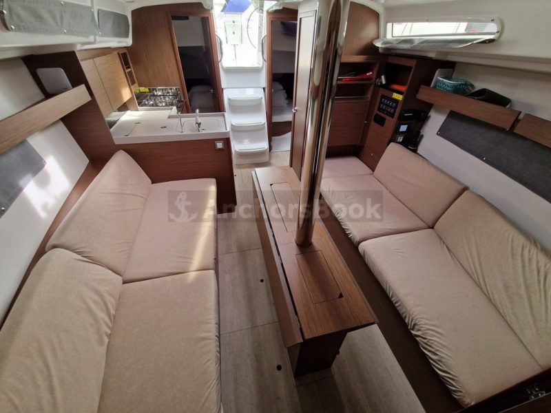 Beneteau Oceanis 34.1 Full Week Charter - In Medulin, Croatia | AnchorsBook Photo Beneteau Oceanis 34.1 Full Week Charter - In Medulin, Croatia