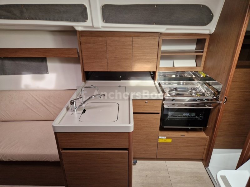 Beneteau Oceanis 34.1 Full Week Charter - In Medulin, Croatia | AnchorsBook Photo Beneteau Oceanis 34.1 Full Week Charter - In Medulin, Croatia