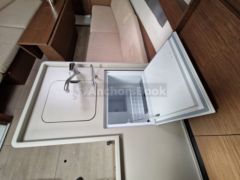 Beneteau Oceanis 34.1 Full Week Charter - In Medulin, Croatia | AnchorsBook Photo Beneteau Oceanis 34.1 Full Week Charter - In Medulin, Croatia
