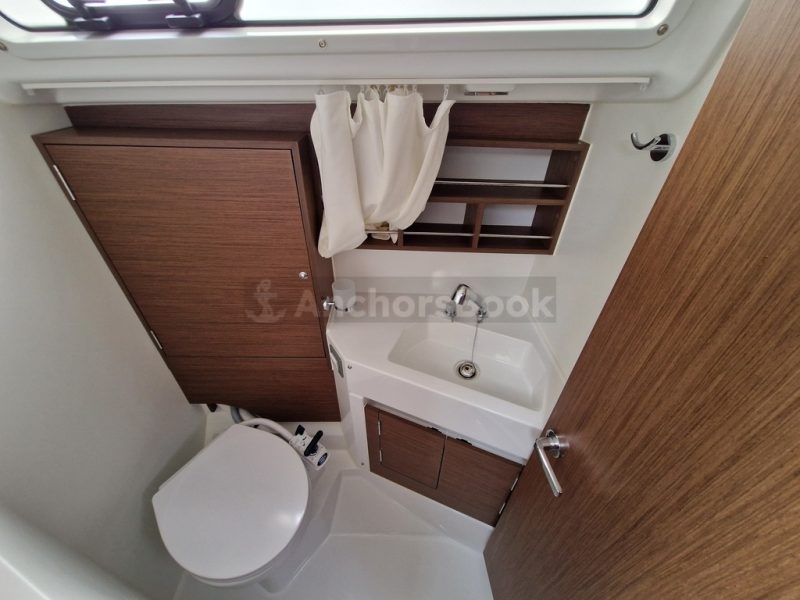 Beneteau Oceanis 34.1 Full Week Charter - In Medulin, Croatia | AnchorsBook Photo Beneteau Oceanis 34.1 Full Week Charter - In Medulin, Croatia