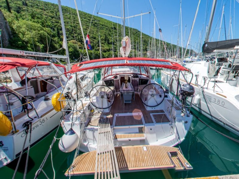Oceanis 41.1 Beneteau - Pia - Full Week Charter In Dubrovnik | AnchorsBook Photo Oceanis 41.1 Beneteau - Pia - Full Week Charter In Dubrovnik