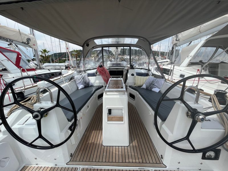 Oceanis 34.1 Beneteau - Rookie - Full Week Charter In Split, Croatia | AnchorsBook Photo Oceanis 34.1 Beneteau - Rookie - Full Week Charter In Split, Croatia