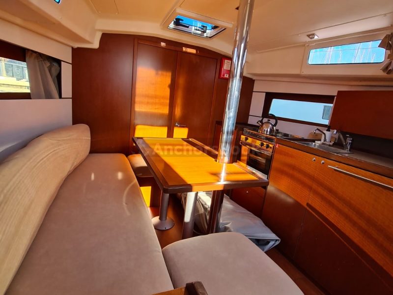 Oceanis 35.1 Beneteau - Lampuga - Full Week Charter In Split, Croatia | AnchorsBook Photo Oceanis 35.1 Beneteau - Lampuga - Full Week Charter In Split, Croatia