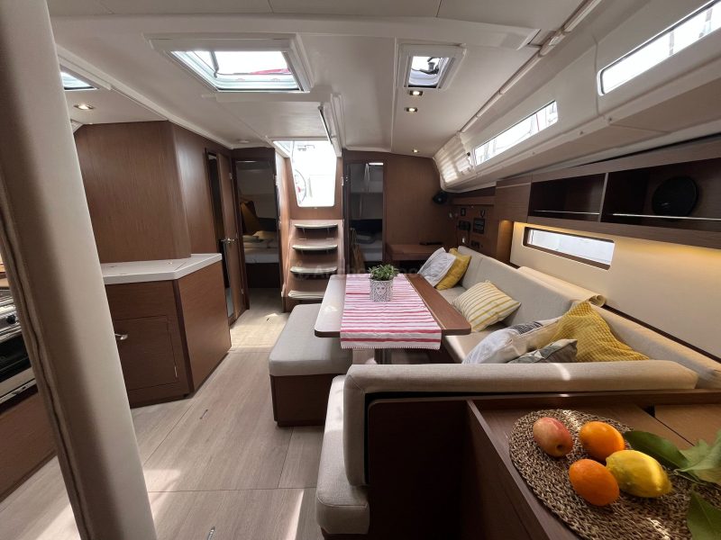 Oceanis 40.1 - Beneteau - Bibi One - Full Week Charter In Split, Croatia | AnchorsBook Photo Oceanis 40.1 - Beneteau - Bibi One - Full Week Charter In Split, Croatia