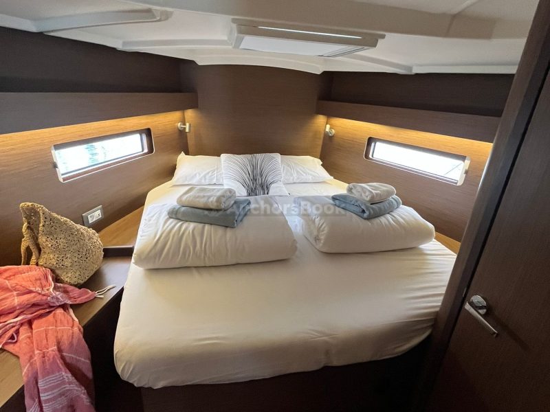 Oceanis 40.1 Beneteau - Kobe - Full Week Charter In Pula, Croatia | AnchorsBook Photo Oceanis 40.1 Beneteau - Kobe - Full Week Charter In Pula, Croatia