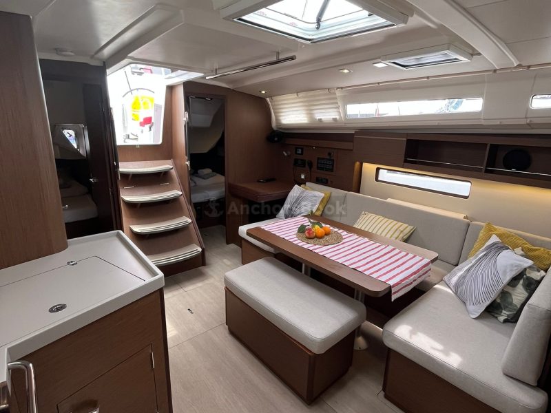 Oceanis 40.1 Beneteau - Kobe - Full Week Charter In Pula, Croatia | AnchorsBook Photo Oceanis 40.1 Beneteau - Kobe - Full Week Charter In Pula, Croatia