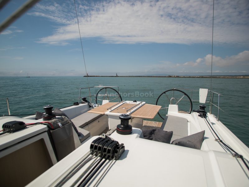 Oceanis 40.1 Beneteau - Kobe - Full Week Charter In Pula, Croatia | AnchorsBook Photo Oceanis 40.1 Beneteau - Kobe - Full Week Charter In Pula, Croatia