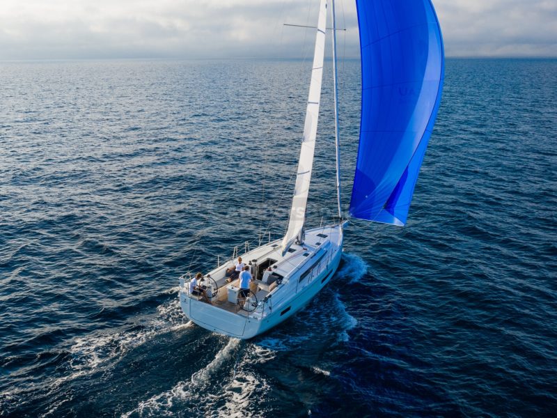 Oceanis 40.1 Beneteau - Kobe - Full Week Charter In Pula, Croatia | AnchorsBook Photo Oceanis 40.1 Beneteau - Kobe - Full Week Charter In Pula, Croatia