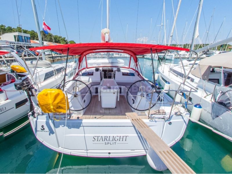 Oceanis 40.1 - Beneteau - Starlight - Full Week Charter In Pula, Croatia | AnchorsBook Photo Oceanis 40.1 - Beneteau - Starlight - Full Week Charter In Pula, Croatia