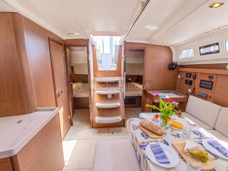 Oceanis 40.1 - Beneteau - Starlight - Full Week Charter In Pula, Croatia | AnchorsBook Photo Oceanis 40.1 - Beneteau - Starlight - Full Week Charter In Pula, Croatia