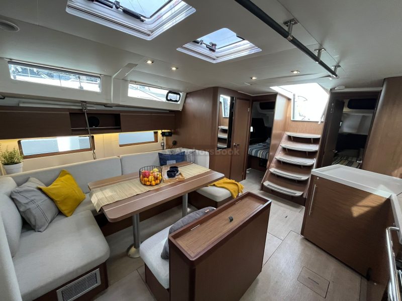 Oceanis 46.1 Beneteau - Ariel - Full Week Charter In Pula, Croatia | AnchorsBook Photo Oceanis 46.1 Beneteau - Ariel - Full Week Charter In Pula, Croatia