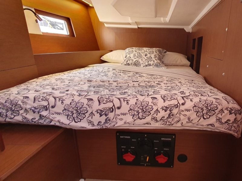 Oceanis 46.1 Beneteau - IVY - Full Week Charter In Split, Croatia | AnchorsBook Photo Oceanis 46.1 Beneteau - IVY - Full Week Charter In Split, Croatia