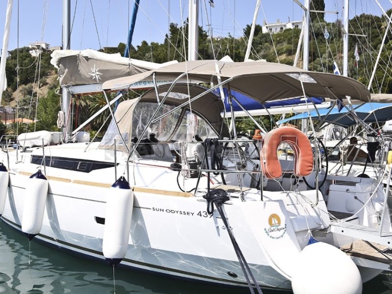 1 Week Sailing Yacht Charter In Volos, Greece | PASITHEA | AnchorsBook Photo 1 Week Sailing Yacht Charter In Volos, Greece | PASITHEA