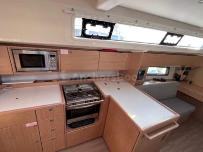 Sports Boat 2 Cabin - Full Day Tour In Chios, Greece | AnchorsBook Photo 1 Week Sailing Yacht Charter In Volos, Greece | KOUKAN MARU