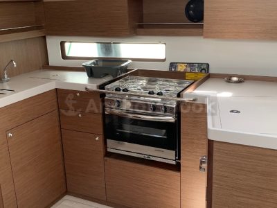COBRA ELITE 8.60 | AnchorsBook Photo 1 Week Sailing Yacht Charter In Volos, Greece | AVRA