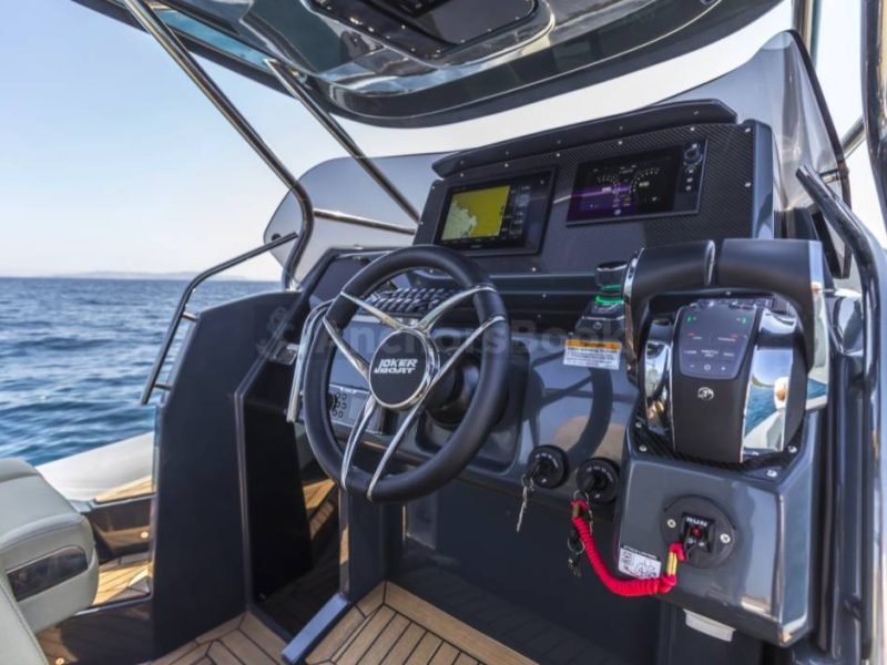 Full Day Boat Rental In Italy - JOKER BOAT CLUBMAN 35 | AnchorsBook Photo Full Day Boat Rental In Italy - JOKER BOAT CLUBMAN 35