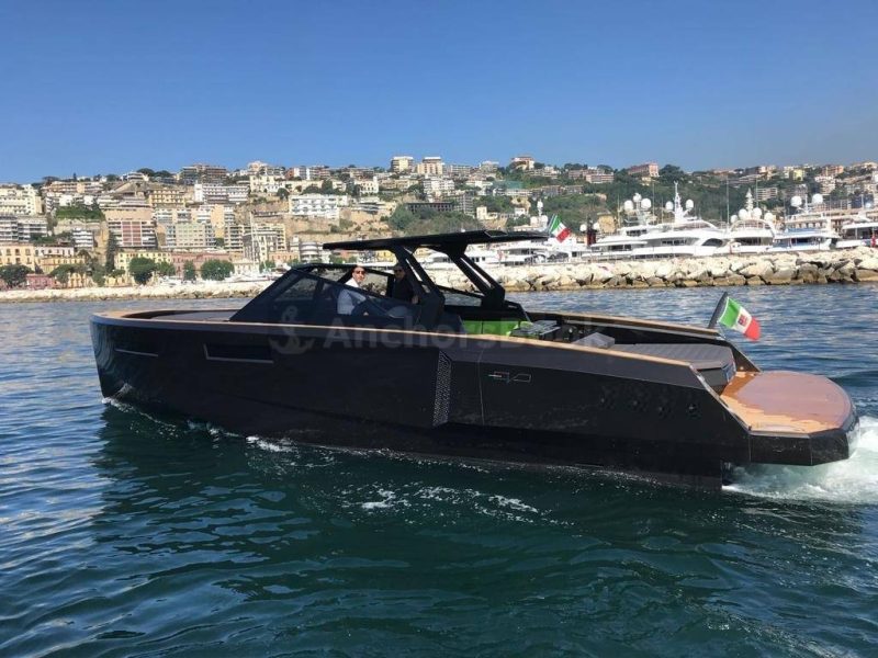 Full Day Yacht Charter In Italy - EVO 43 R4 WA | AnchorsBook Photo Full Day Yacht Charter In Italy - EVO 43 R4 WA