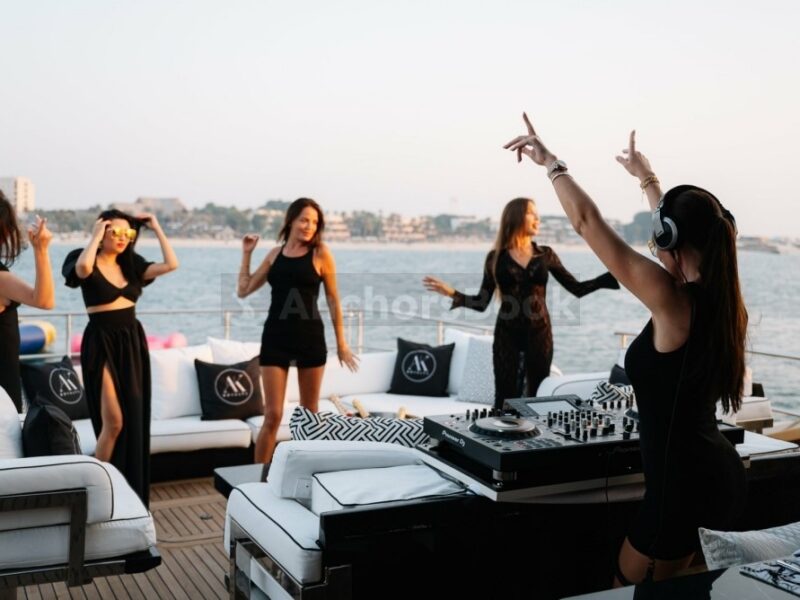 Dubai AK Royalty 136ft Mega Yacht - 24 hours to 7 Day Charter | AnchorsBook Photo Dubai AK Royalty 136ft Mega Yacht - 24 hours to 7 Day Charter