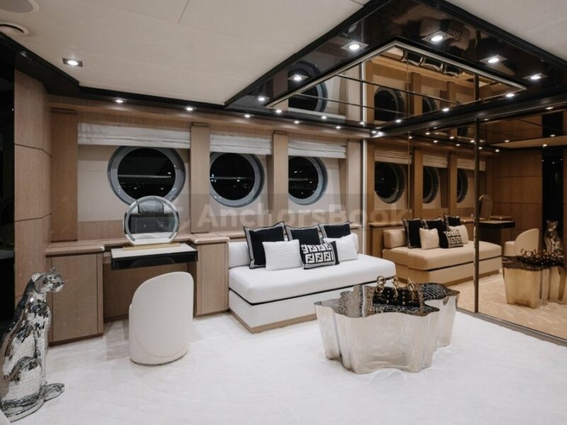 Dubai AK Royalty 136ft Mega Yacht - 24 hours to 7 Day Charter | AnchorsBook Photo Dubai AK Royalty 136ft Mega Yacht - 24 hours to 7 Day Charter