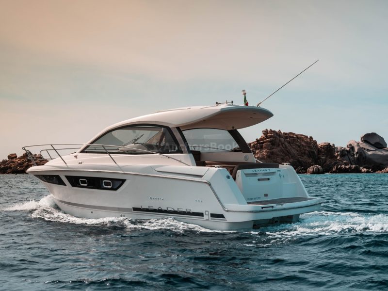 Full Day Boat Rental In Italy - JEANNEAU LEADER 9 HT | AnchorsBook Photo Full Day Boat Rental In Italy - JEANNEAU LEADER 9 HT