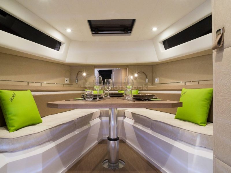 Full Day Yacht Charter In Italy - EVO 43 R4 WA | AnchorsBook Photo Full Day Yacht Charter In Italy - EVO 43 R4 WA