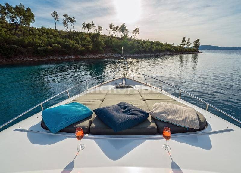 Full Day Boat Rental In Italy - MAIORA 20 S | AnchorsBook Photo Full Day Boat Rental In Italy - MAIORA 20 S
