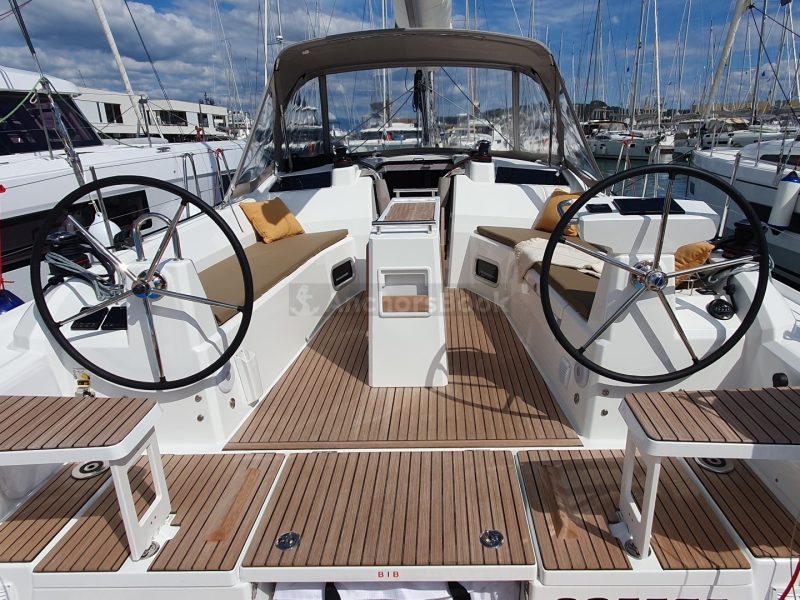 Oceanis 37.1 Beneteau - Breeze - Full Week Charter In Split, Croatia | AnchorsBook Photo Oceanis 37.1 Beneteau - Breeze - Full Week Charter In Split, Croatia