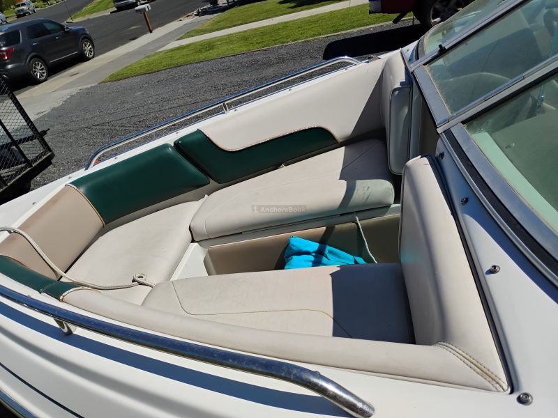 Open bow family boat seats 7 people | AnchorsBook Photo Open bow family boat seats 7 people