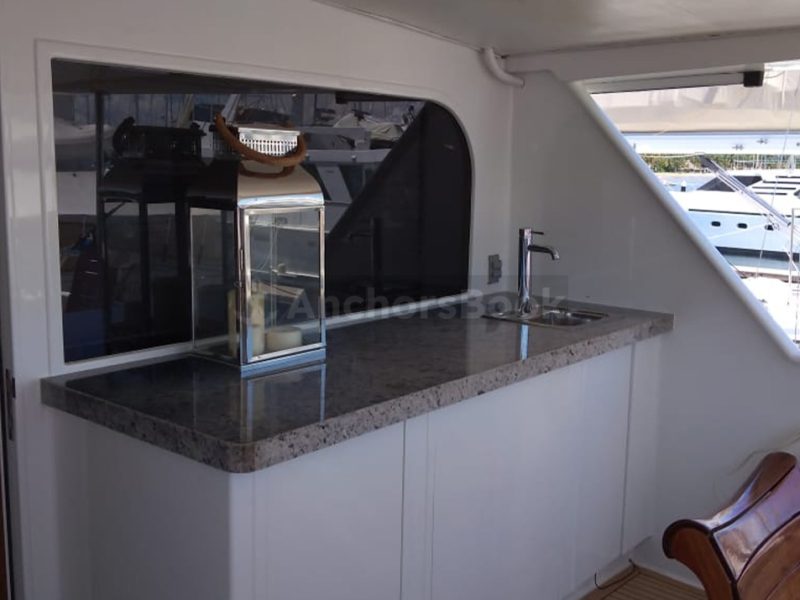 Luxury Yacht Rental In Puerto Vallarta, Jalisco | Amixtli | AnchorsBook Photo Luxury Yacht Rental In Puerto Vallarta, Jalisco | Amixtli