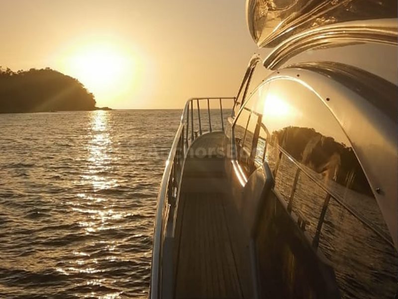 Luxury Yacht Rental In Puerto Vallarta, Jalisco | Azimut 70 | AnchorsBook Photo Luxury Yacht Rental In Puerto Vallarta, Jalisco | Azimut 70
