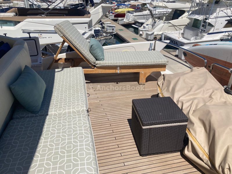 Luxury Yacht Rental In Puerto Vallarta, Jalisco | Azimut 70 | AnchorsBook Photo Luxury Yacht Rental In Puerto Vallarta, Jalisco | Azimut 70
