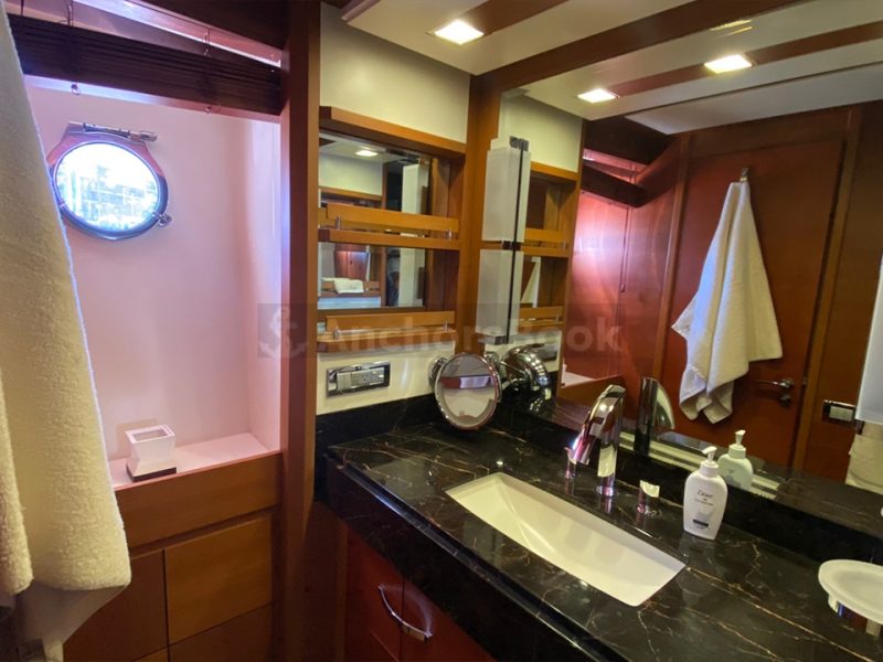 Luxury Yacht Rental In Puerto Vallarta, Jalisco | Azimut 85 | AnchorsBook Photo Luxury Yacht Rental In Puerto Vallarta, Jalisco | Azimut 85