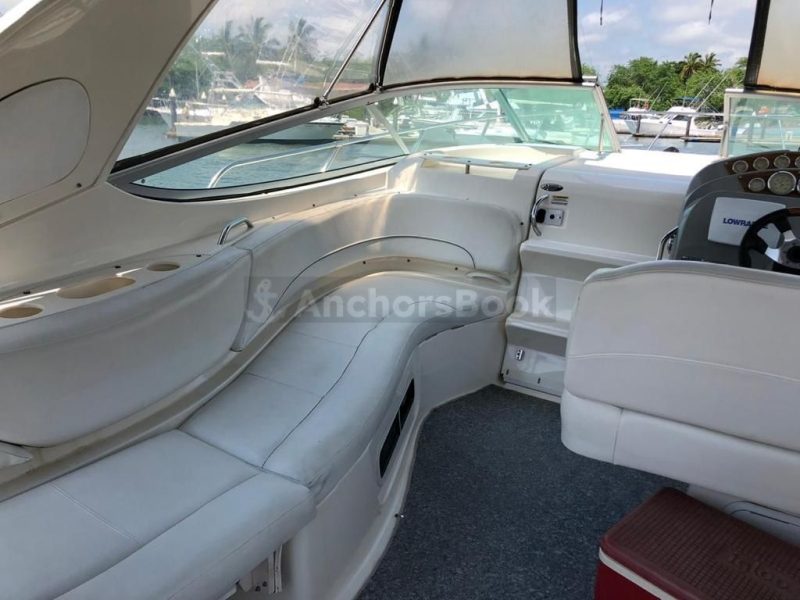 Luxury Yacht Rental In Puerto Vallarta, Jalisco | Bayliner 32 | AnchorsBook Photo Luxury Yacht Rental In Puerto Vallarta, Jalisco | Bayliner 32