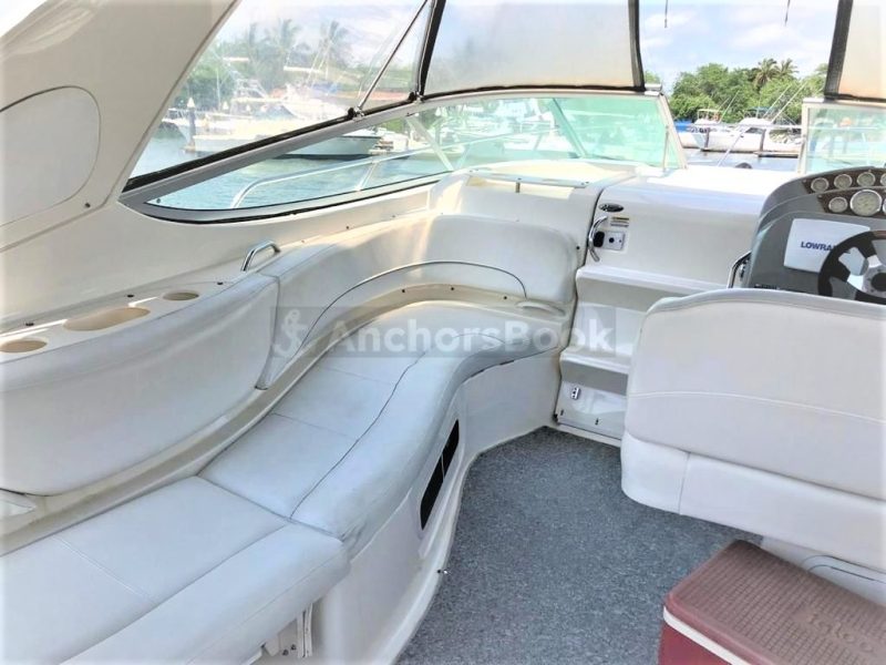 Luxury Yacht Rental In Puerto Vallarta, Jalisco | Bayliner 32 | AnchorsBook Photo Luxury Yacht Rental In Puerto Vallarta, Jalisco | Bayliner 32